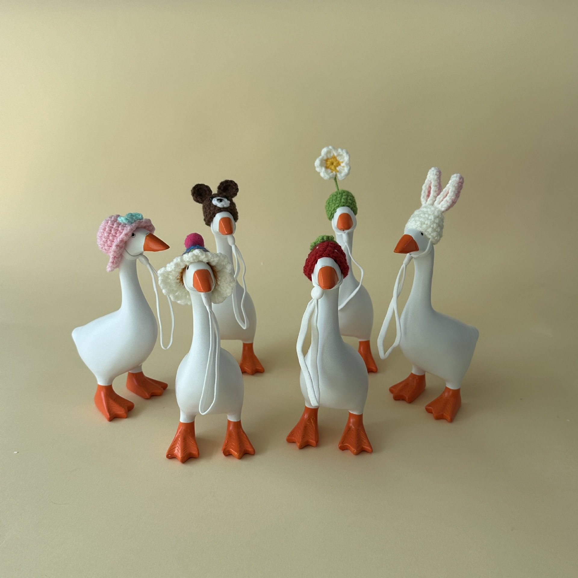 New Wholesale Mini Goose Knitted Hat, Handmade Crochet Decor Cap, Cute Mini Pet Headwear for Tabletop Ornament - Image 2