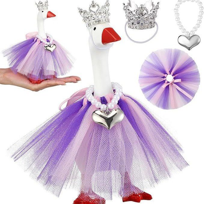 INS Style Mini Desk Goose Crown Hat & Tulle Skirt Set, Heart Necklace Costume for Small Goose Statue Valentine??s Day Pet Decor - Image 5