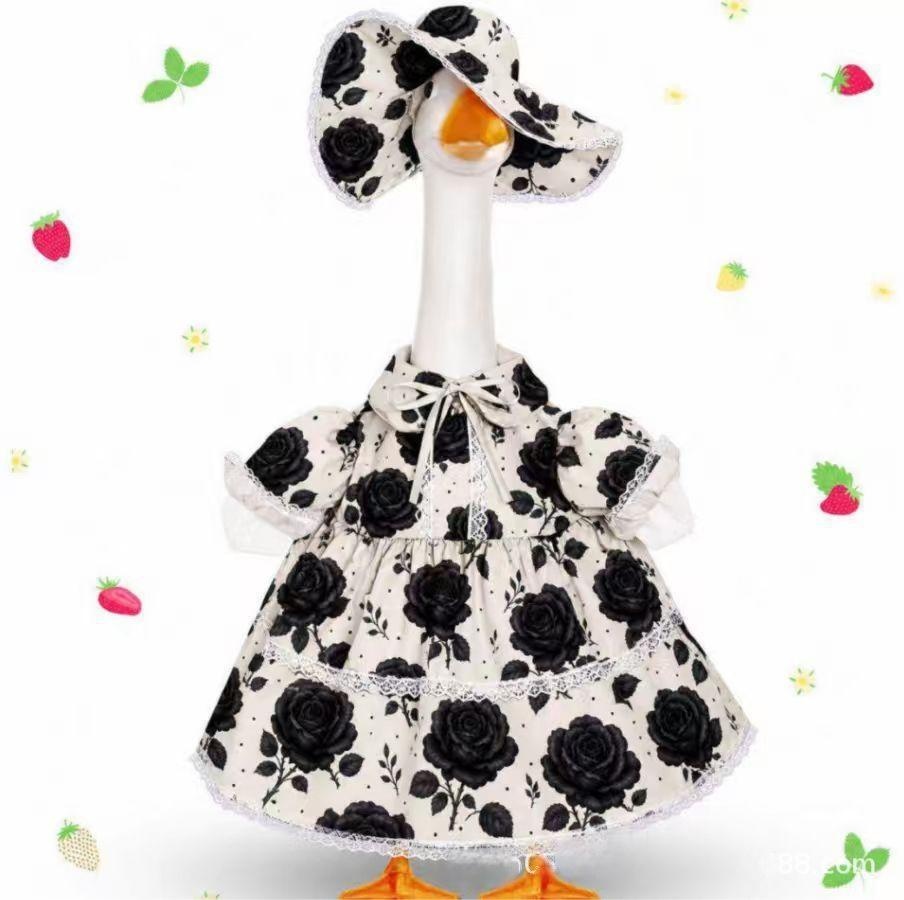 Black Rose Porch Goose Outfit, 23 Inch Goose Costume for Halloween Christmas Garden Lawn Yard Decor - Image 5