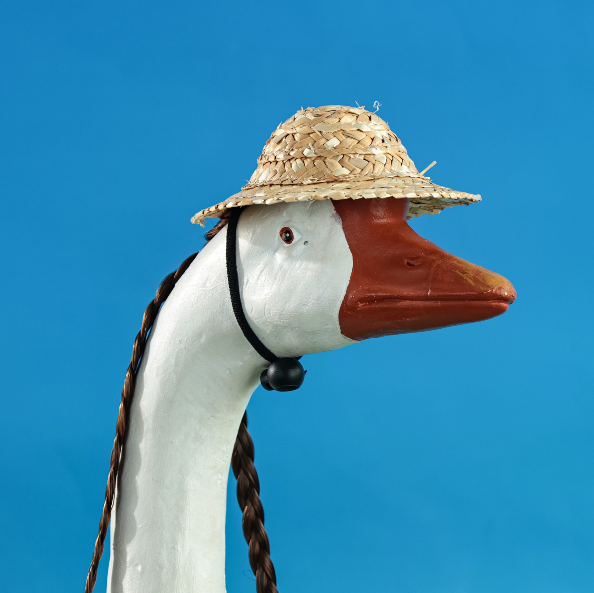 European American Pastoral Porch Goose Outfit with Straw Hat, Summer Floral Costume for 17 & 23 Inch White Goose Ornament - Image 4